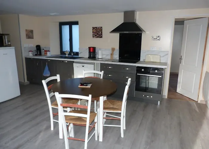 Des 4 V * Saint-Marcouf